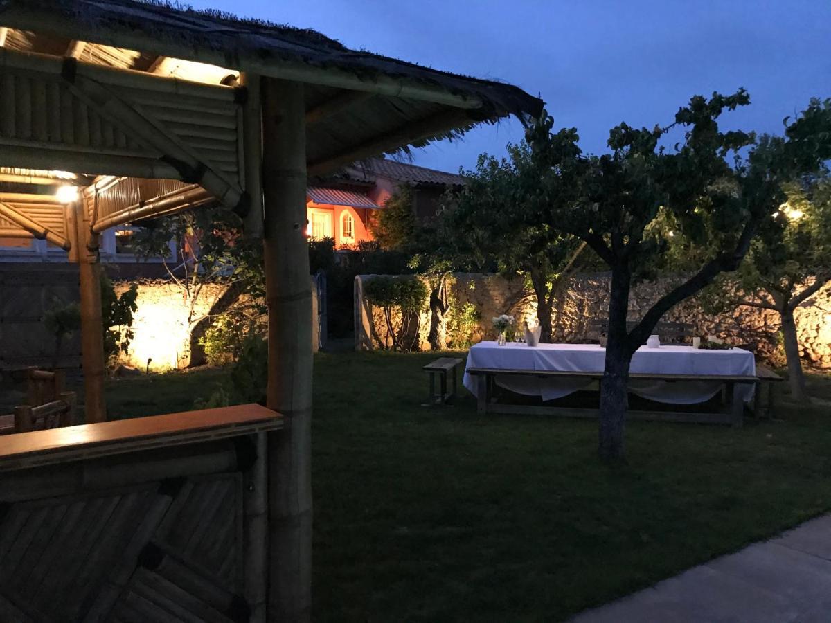 La Closerie Hotel Villeneuve-les-Beziers Bagian luar foto